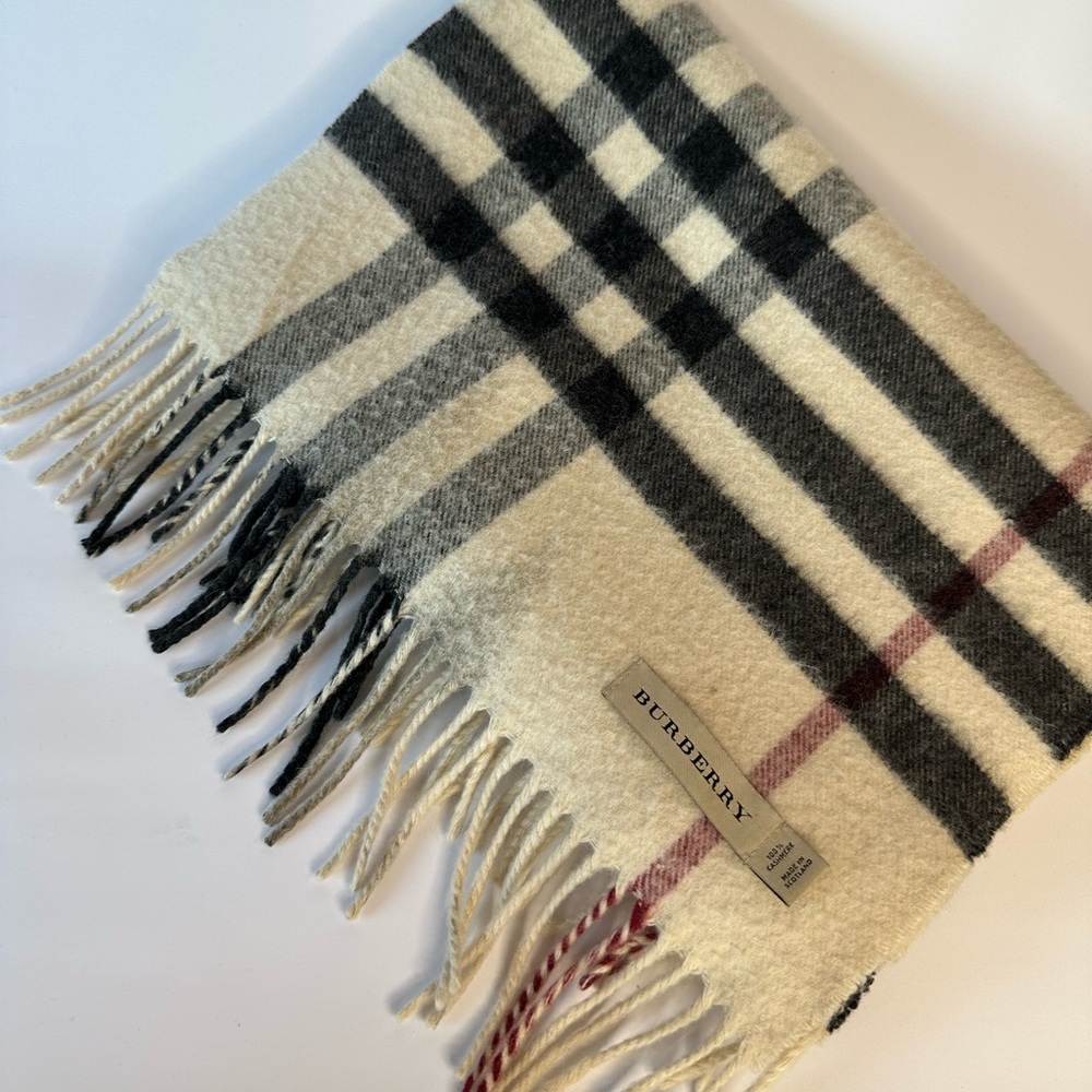 Burberry Scarf - Picture 1 of 3